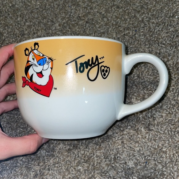 Kellogg’s Frosted Flakes Tony the Tiger cereal mug - Picture 6 of 12
